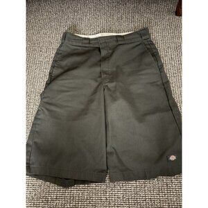 Dickies Men's 13' Size 32 Loose Fit Twill Work Short - Olive Green
